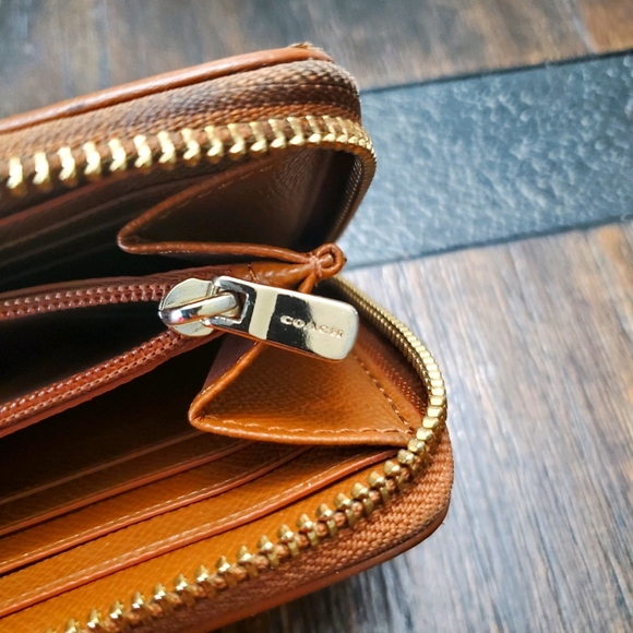 Wallet - Picture 6 of 6